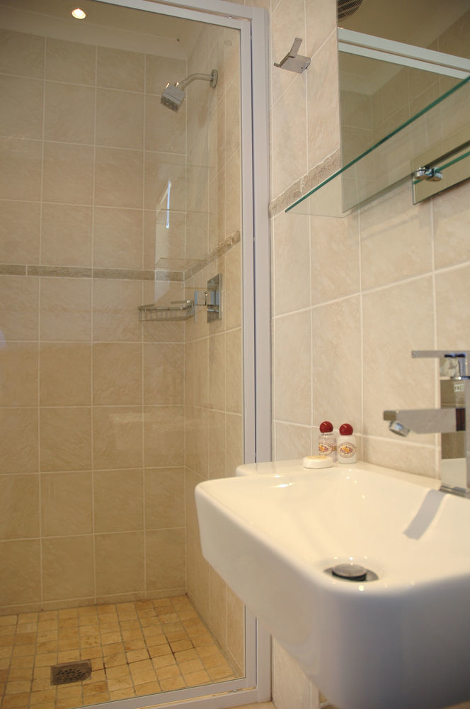 Santorini Guesthouse East London Εξωτερικό φωτογραφία